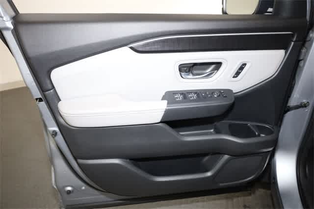 Thumbnail: 2023 Honda Pilot - 13