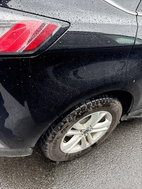 2020 Ford Edge  11