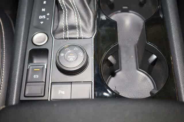 Thumbnail: 2022 Volkswagen Atlas - 29