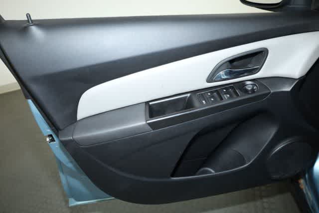 Thumbnail: 2012 Chevrolet Cruze - 13