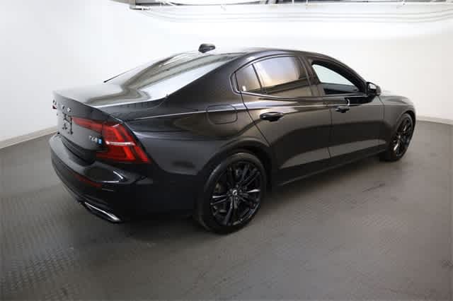 Thumbnail: 2019 Volvo S60 - 8
