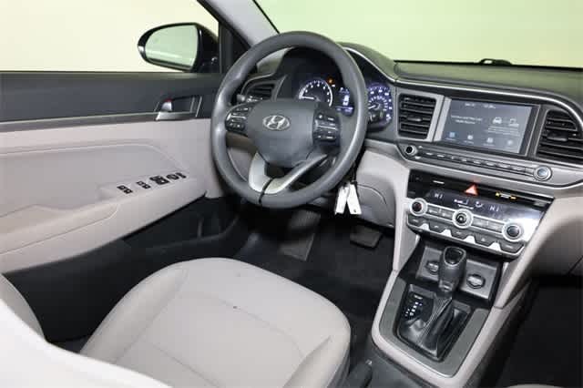 2020 Hyundai Elantra SEL 16