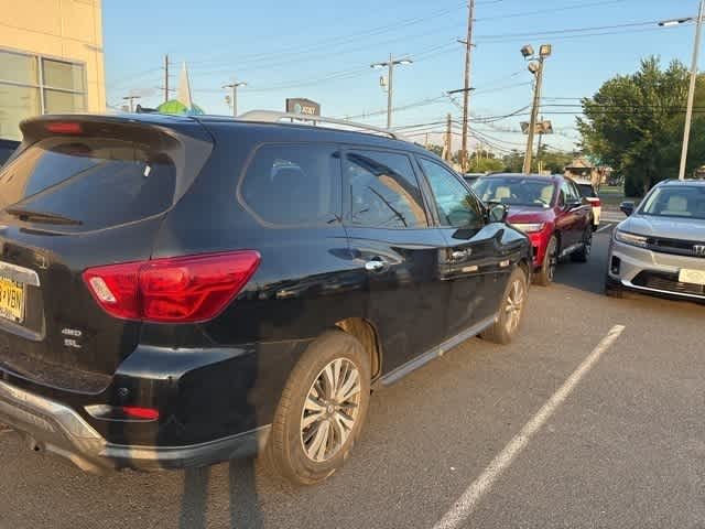 Thumbnail: 2017 Nissan Pathfinder - 11
