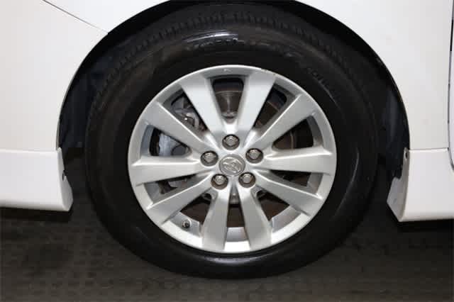 Thumbnail: 2010 Toyota Corolla - 32