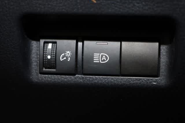 Thumbnail: 2023 Toyota RAV4 - 19