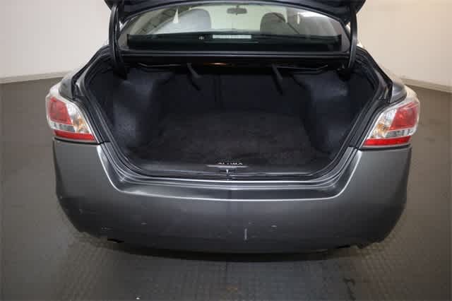 Thumbnail: 2015 Nissan Altima - 33