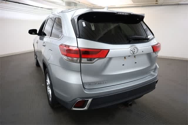 Thumbnail: 2019 Toyota Highlander - 5