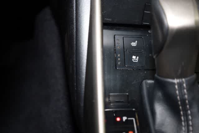 Thumbnail: 2014 Lexus IS - 34