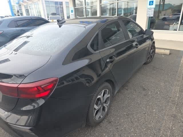 Thumbnail: 2019 Kia Forte - 12