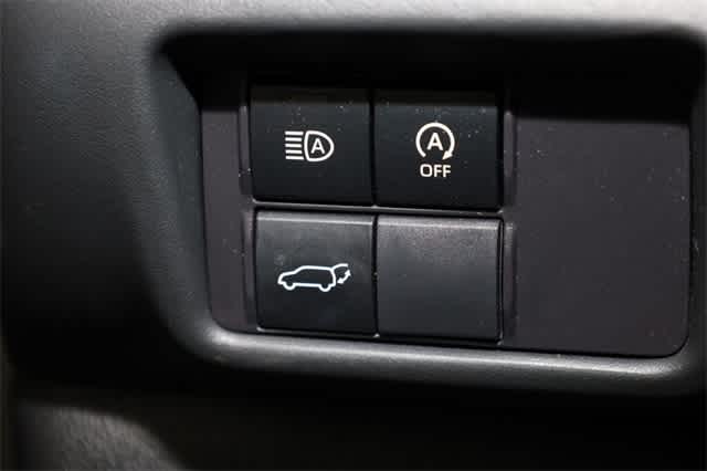 Thumbnail: 2023 Toyota Highlander - 27
