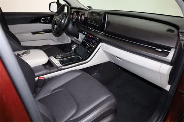 Thumbnail: 2022 Kia Carnival - 19