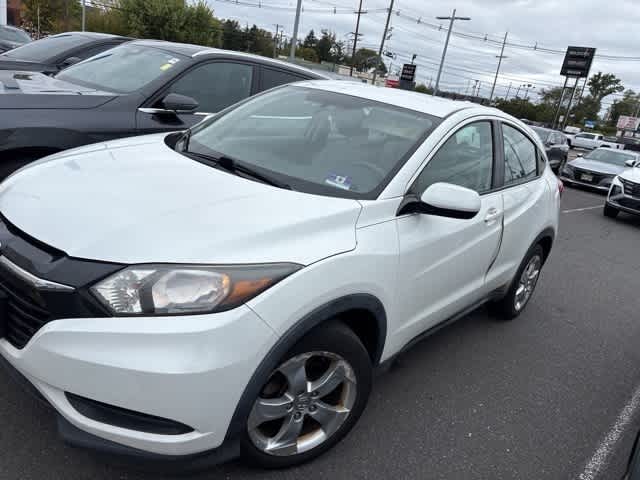 Thumbnail: 2016 Honda HR-V - 2