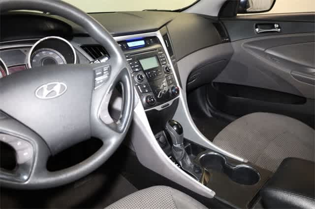 Thumbnail: 2011 Hyundai Sonata - 24