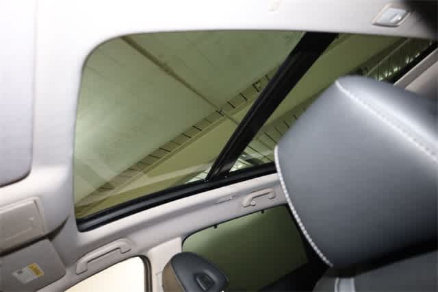 Thumbnail: 2023 Acura MDX - 27