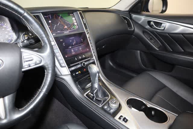 Thumbnail: 2016 INFINITI Q50 - 16