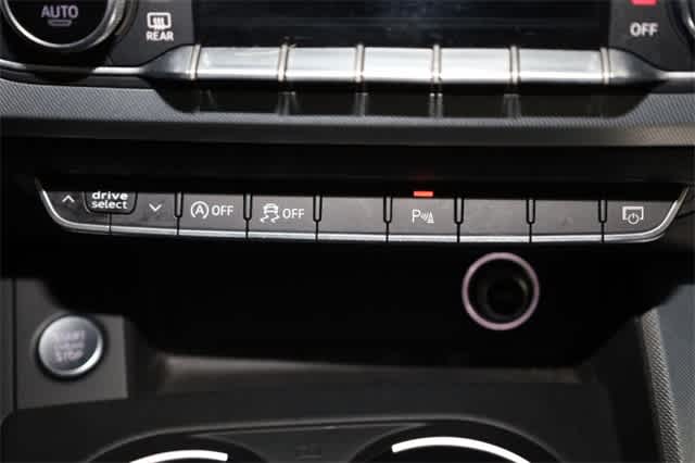 Thumbnail: 2017 Audi A4 - 32