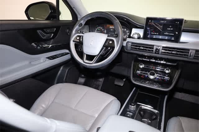 Thumbnail: 2020 Lincoln Corsair - 16