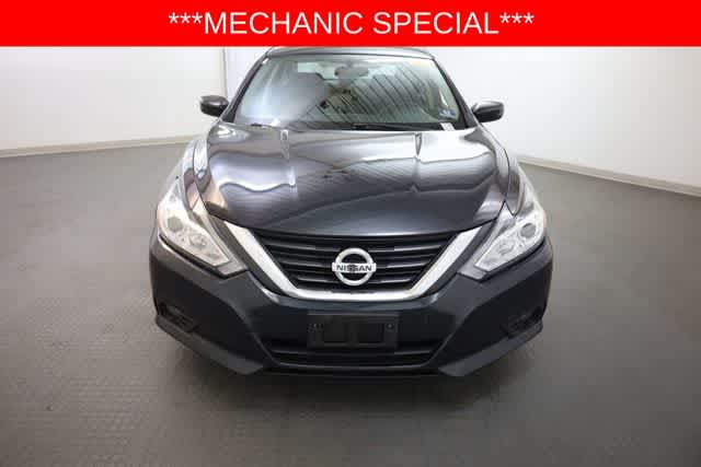 Thumbnail: 2017 Nissan Altima - 12