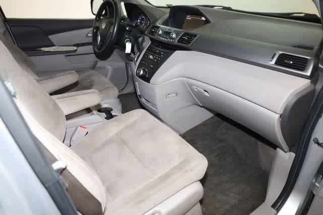 Thumbnail: 2012 Honda Odyssey - 32