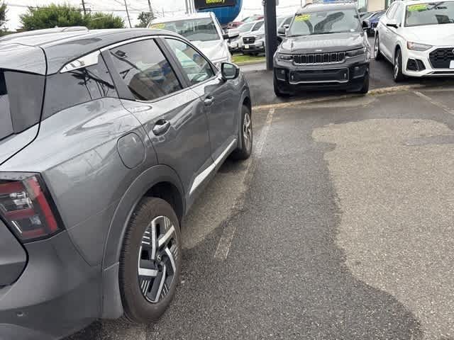 Thumbnail: 2025 Nissan Kicks - 8