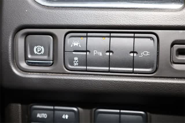 Thumbnail: 2021 GMC Yukon XL - 27