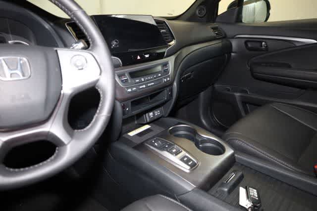 Thumbnail: 2023 Honda Passport - 16