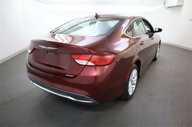 Thumbnail: 2016 Chrysler 200 - 8