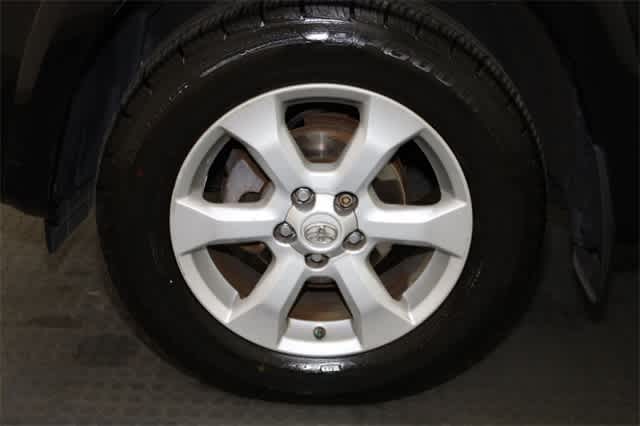 Thumbnail: 2011 Toyota RAV4 - 35