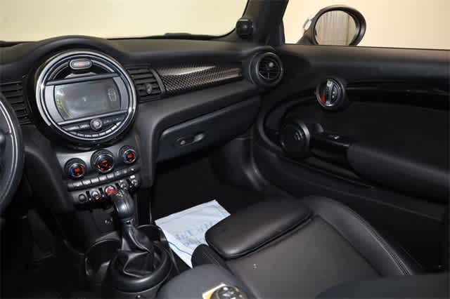 Thumbnail: 2018 MINI Cooper Convertible - 18