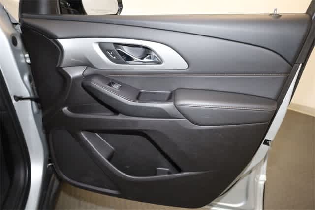 Thumbnail: 2020 Chevrolet Traverse - 22