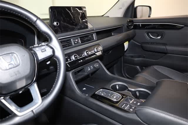 Thumbnail: 2024 Honda Pilot - 23