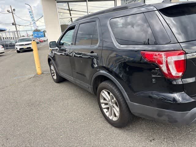 Thumbnail: 2016 Ford Explorer - 7