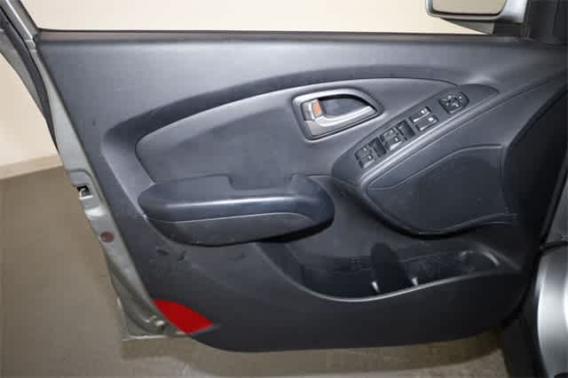 Thumbnail: 2013 Hyundai Tucson - 13