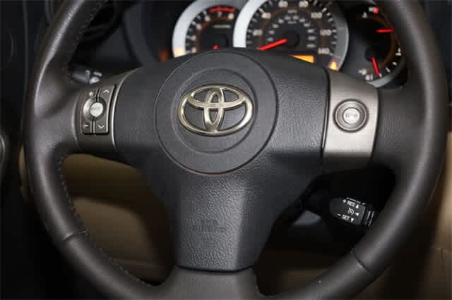 Thumbnail: 2012 Toyota RAV4 - 31