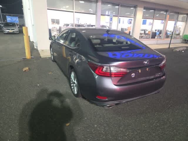 Thumbnail: 2016 Lexus ES - 10