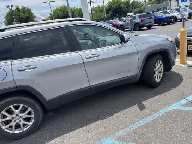 Thumbnail: 2015 Jeep Cherokee - 16
