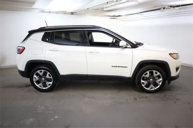 Thumbnail: 2018 Jeep Compass - 9
