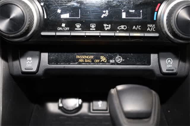 Thumbnail: 2022 Toyota RAV4 - 30