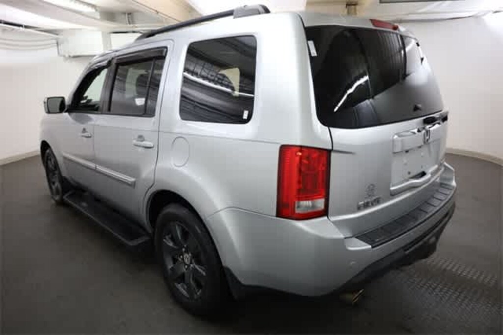 Used 2013 Honda Pilot Touring w/RES/Navi 4WD SUV