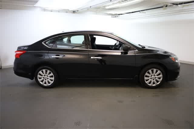 2017 Nissan Sentra SV 9