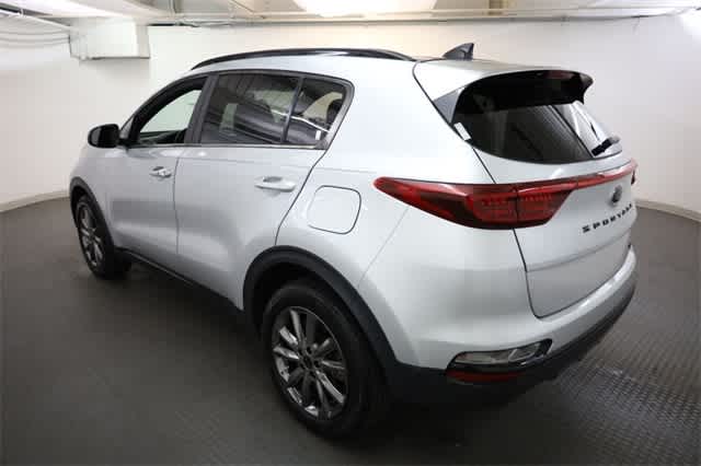 Thumbnail: 2022 Kia Sportage - 4
