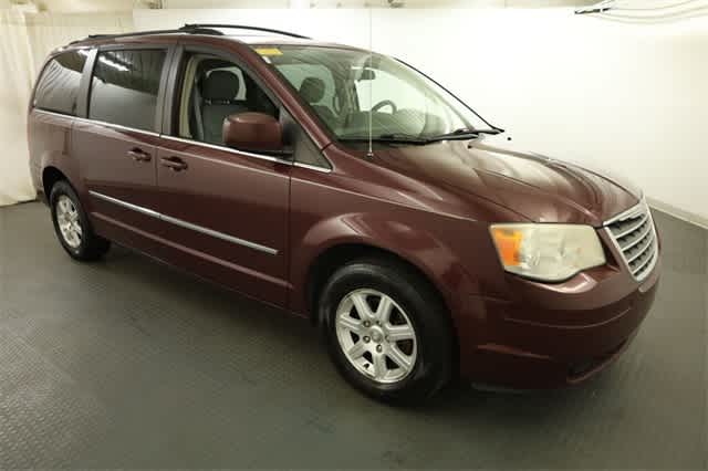 2009 Chrysler Town & Country Touring 10