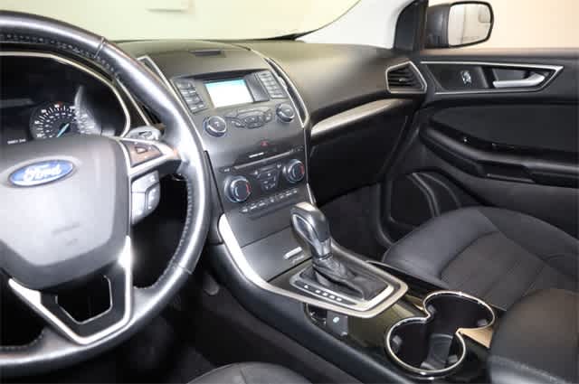 Thumbnail: 2015 Ford Edge - 23