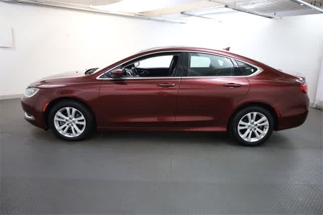 Thumbnail: 2016 Chrysler 200 - 4
