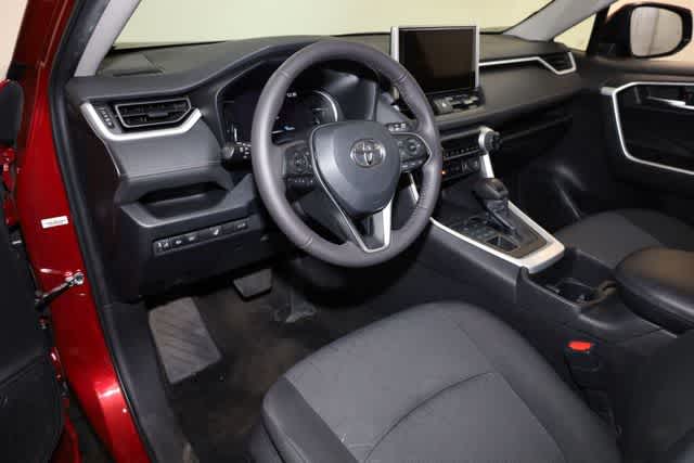 Thumbnail: 2023 Toyota RAV4 - 14