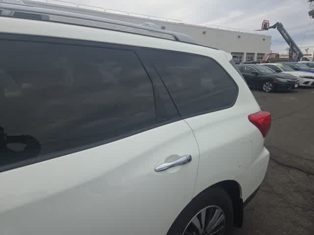 Thumbnail: 2020 Nissan Pathfinder - 5