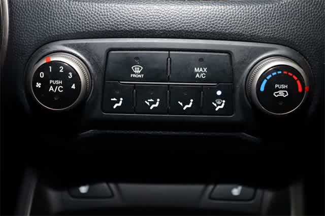 Thumbnail: 2013 Hyundai Tucson - 27