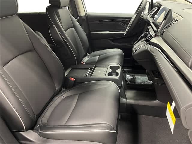 2025 Honda Odyssey Touring 27