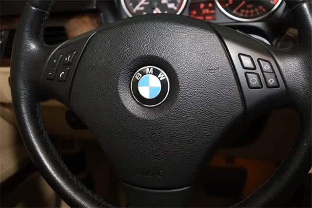 Thumbnail: 2011 BMW 3 Series - 32