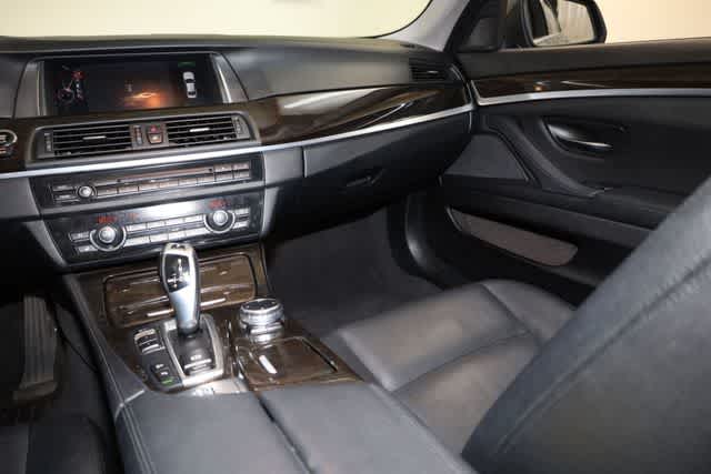 Thumbnail: 2015 BMW 5 Series - 24